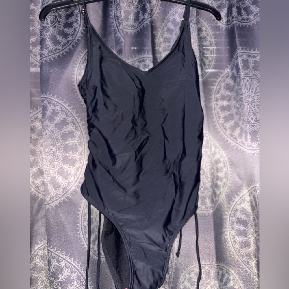 One piece bathing suit